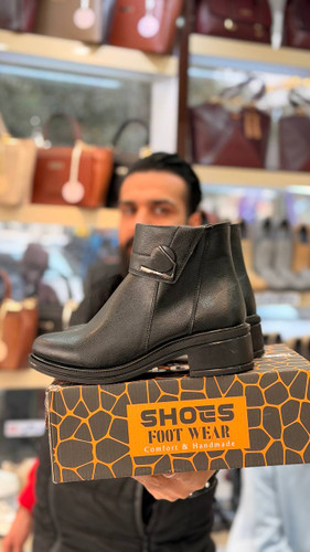 لاوند - مشکی